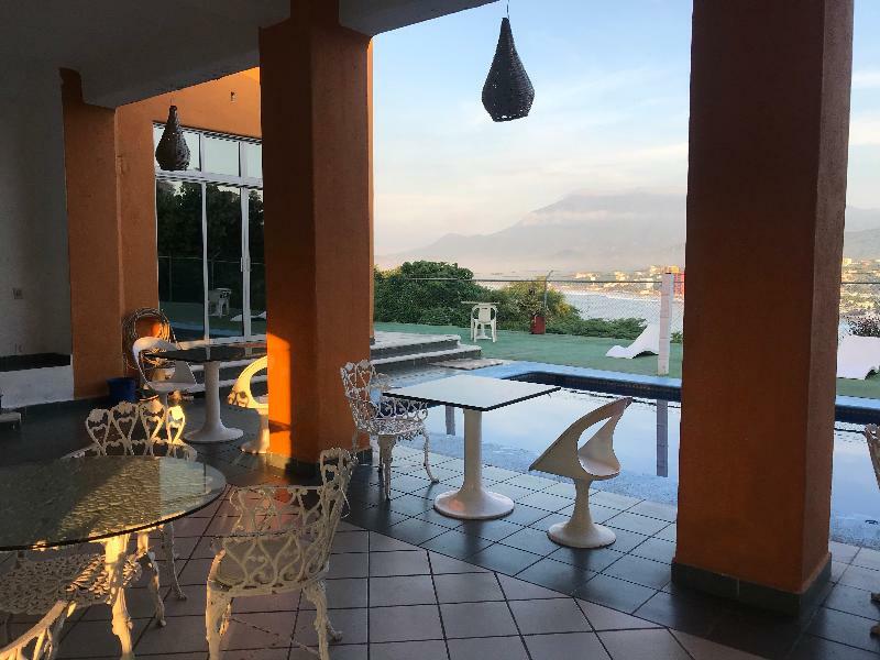 Casa Mexicana La Reyna Мансанильо Экстерьер фото